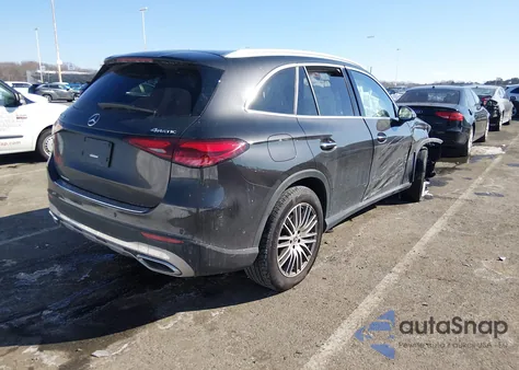 2024 Mercedes-Benz Glc 300 4Matic Suv z USA, uszkodzony, nr VIN W1NKM4HB6RF212365